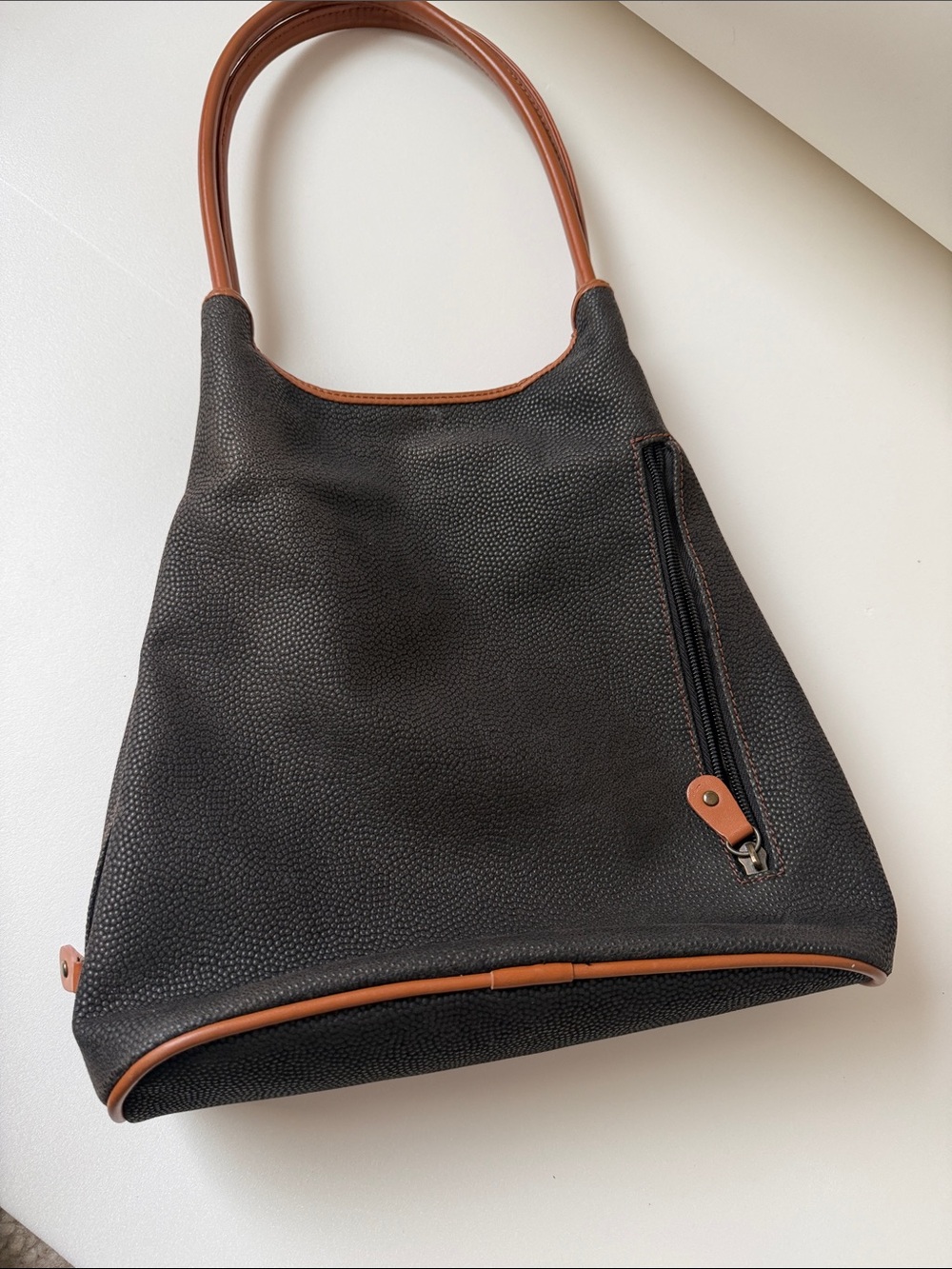 Classic Black & Tan Shoulder Bag
